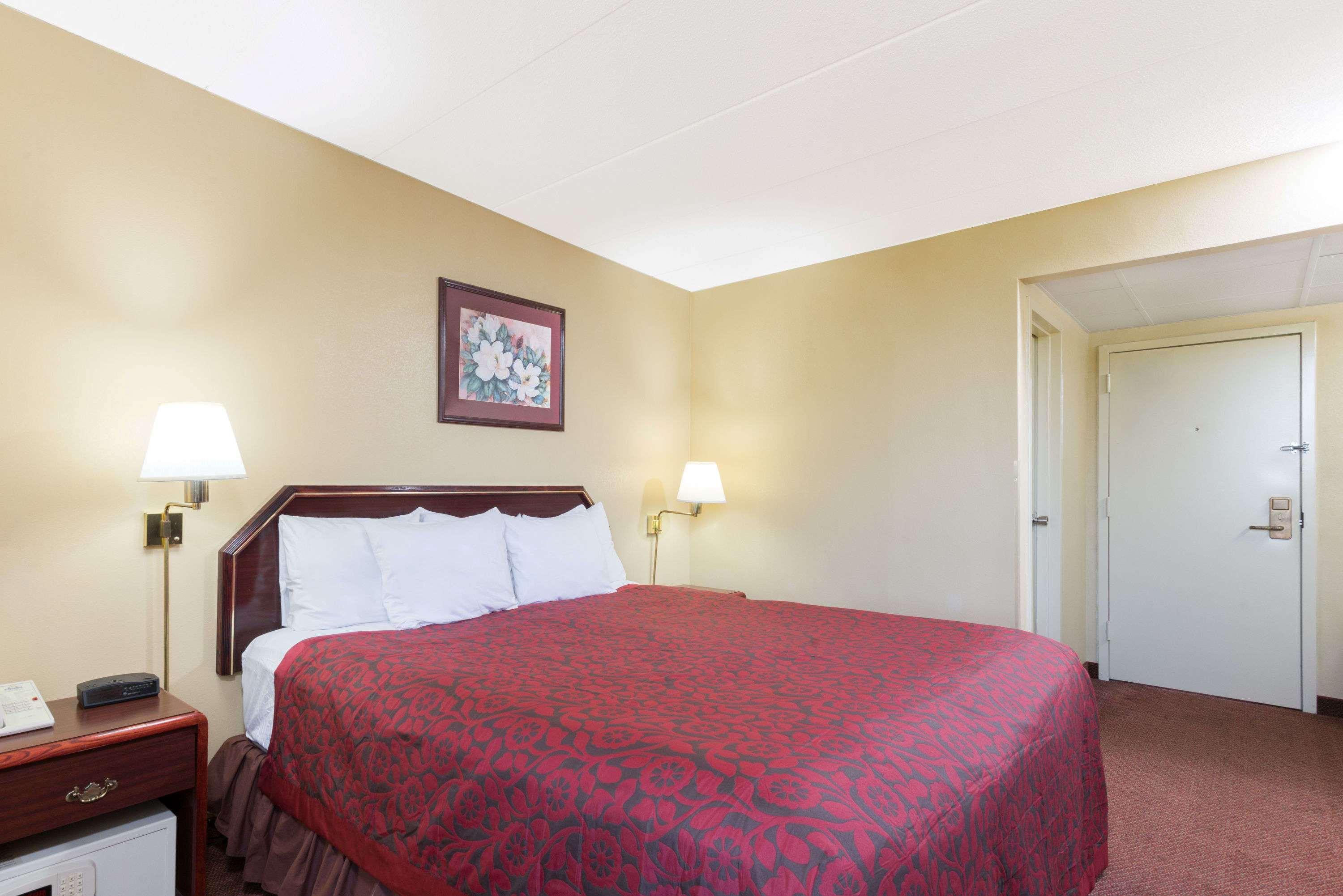 Days Inn By Wyndham Hagerstown I-70 Εξωτερικό φωτογραφία
