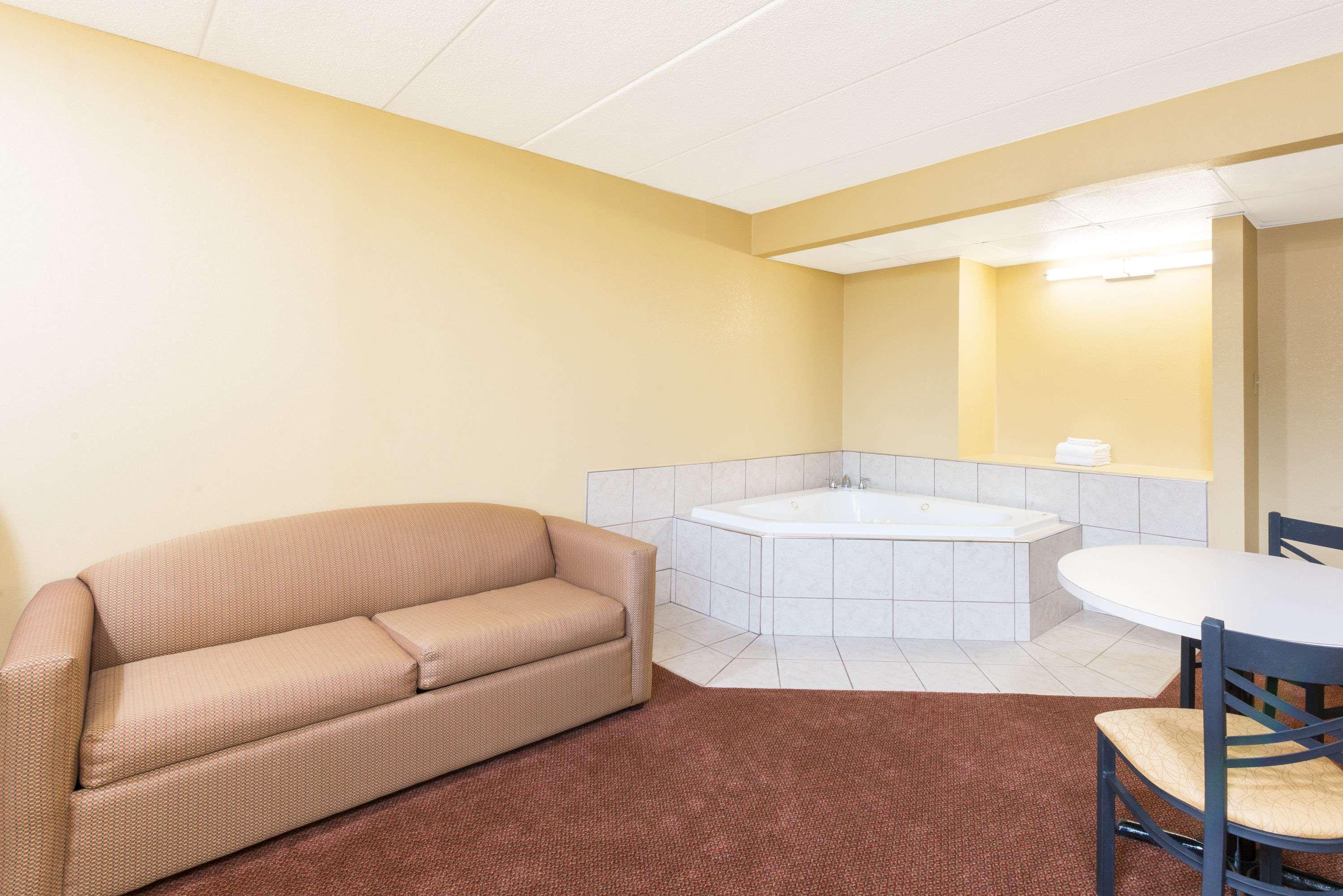 Days Inn By Wyndham Hagerstown I-70 Εξωτερικό φωτογραφία