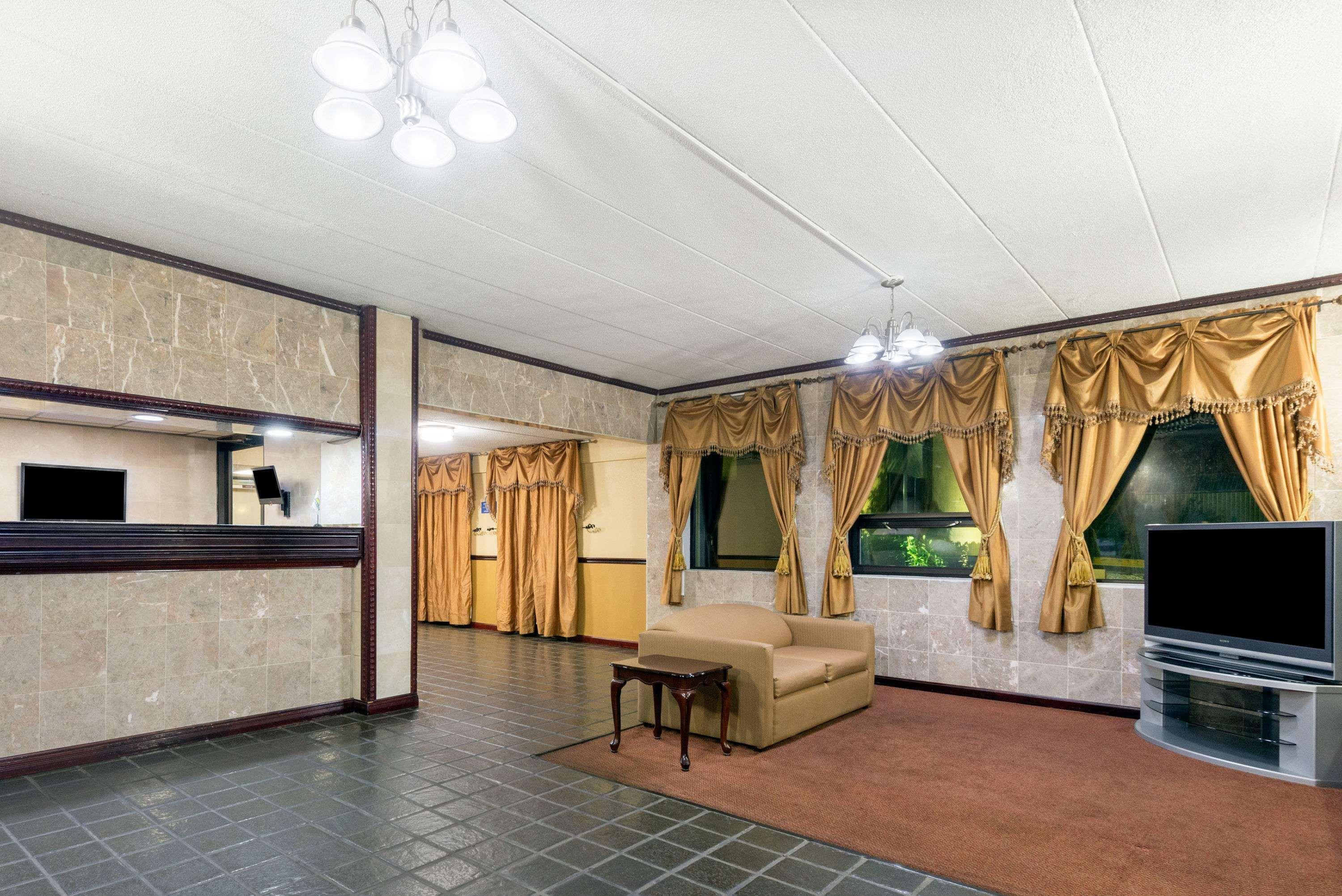 Days Inn By Wyndham Hagerstown I-70 Εξωτερικό φωτογραφία