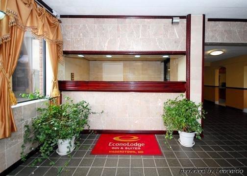 Days Inn By Wyndham Hagerstown I-70 Εσωτερικό φωτογραφία