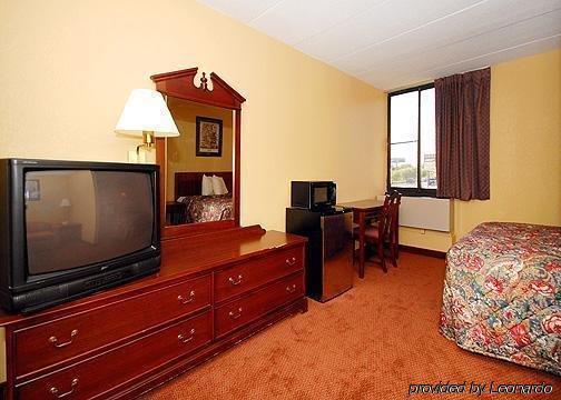Days Inn By Wyndham Hagerstown I-70 Δωμάτιο φωτογραφία